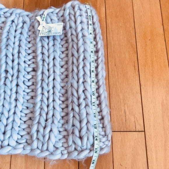 Hand Knit Warm Neck Collar from Barnes and Nobles - Picture 4 of 4
